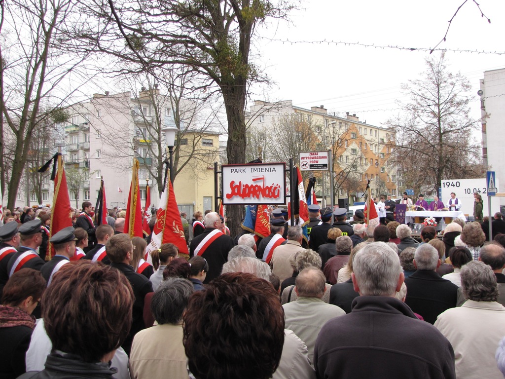 Msza aobna przy Pomniku Katyskim -Sierpc - 14.04.2010 r.