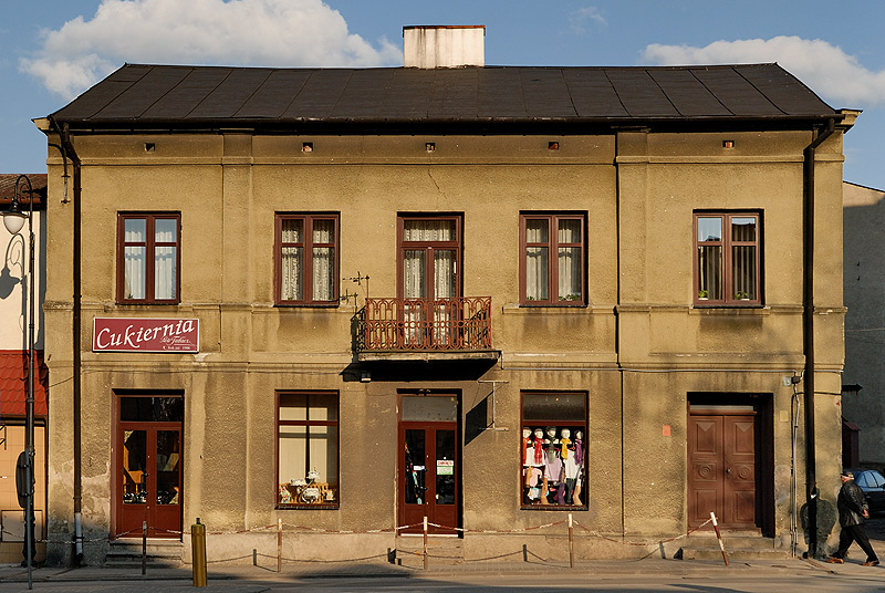 Dom przy ulicy Pockiej 15. Niezmiennie od 1906 r. ma tutaj siedzib cukiernia 