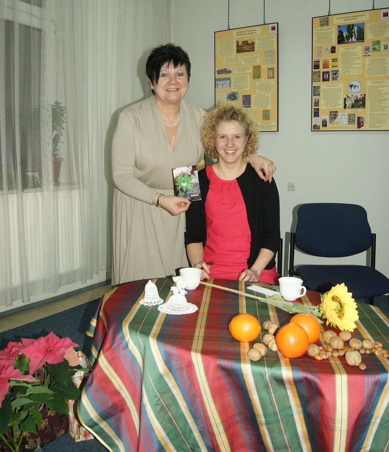 Ola i dyrektor Biblioteki Miejskiej Maria Winiewska, ktra zdecydowaa o wydaniu tomiku.