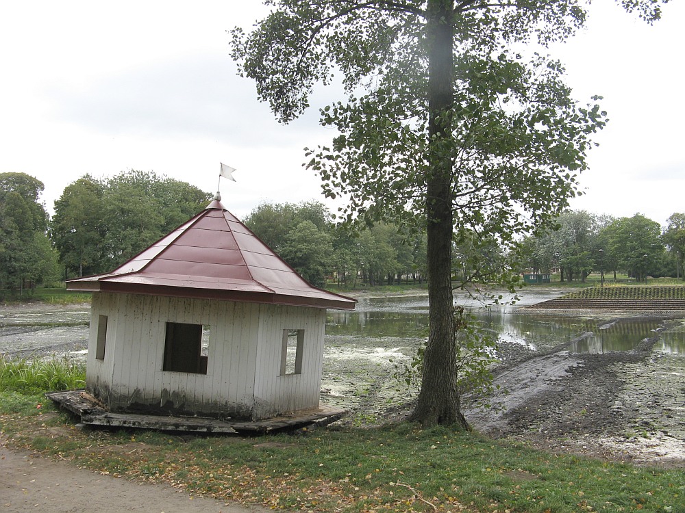 Domek dla ptakw na brzegu Jezirek, 20.09.2008 r.