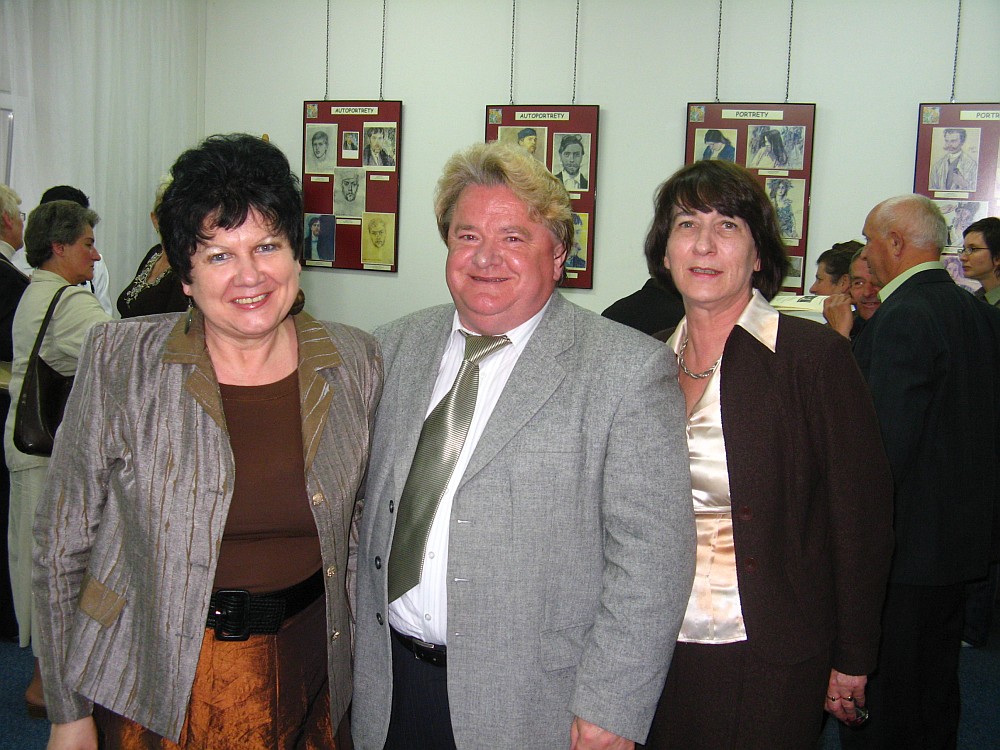 Dyrektor MBP Maria Winiewska, Waldemar Smaszcz i Ewa Jezirska