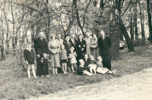 Niedzielne popoudnie w dzisiejszym Parku im. Andersa, lata 60. XX wieku.