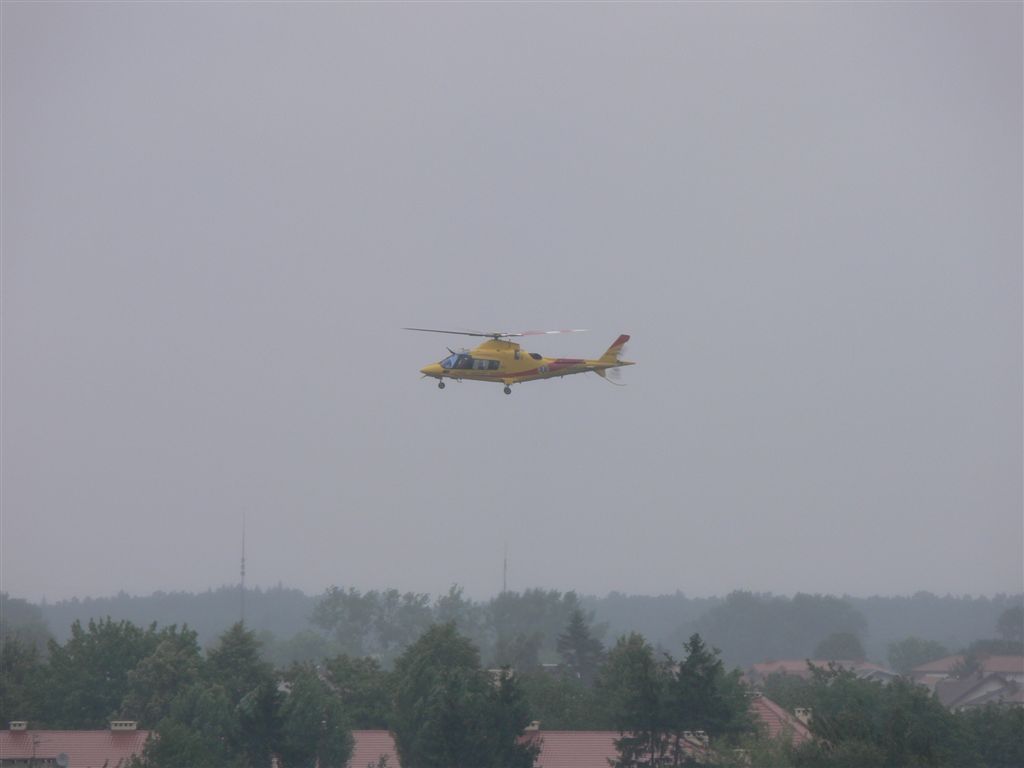 Helikopter medyczny nad Sierpcem. 25.07.07 10:40