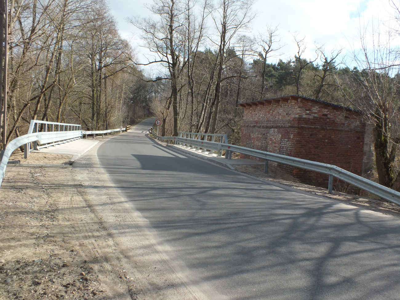 Wyremontowany most w Mieszczku, widok od strony Mieszczka, 5.03.2022 r.