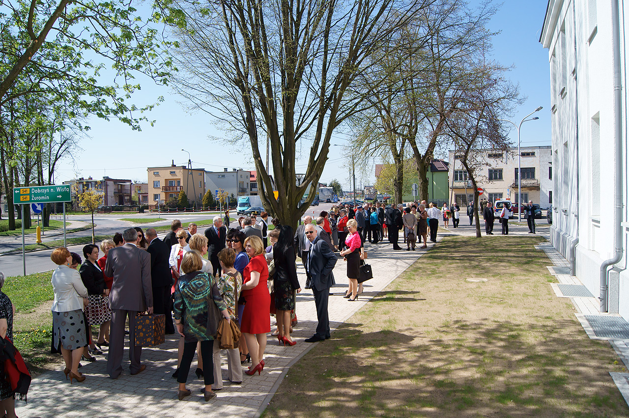 Centrum Kultury i Sztuki na 5 minut przed otwarciem, 27.04.2012 r.