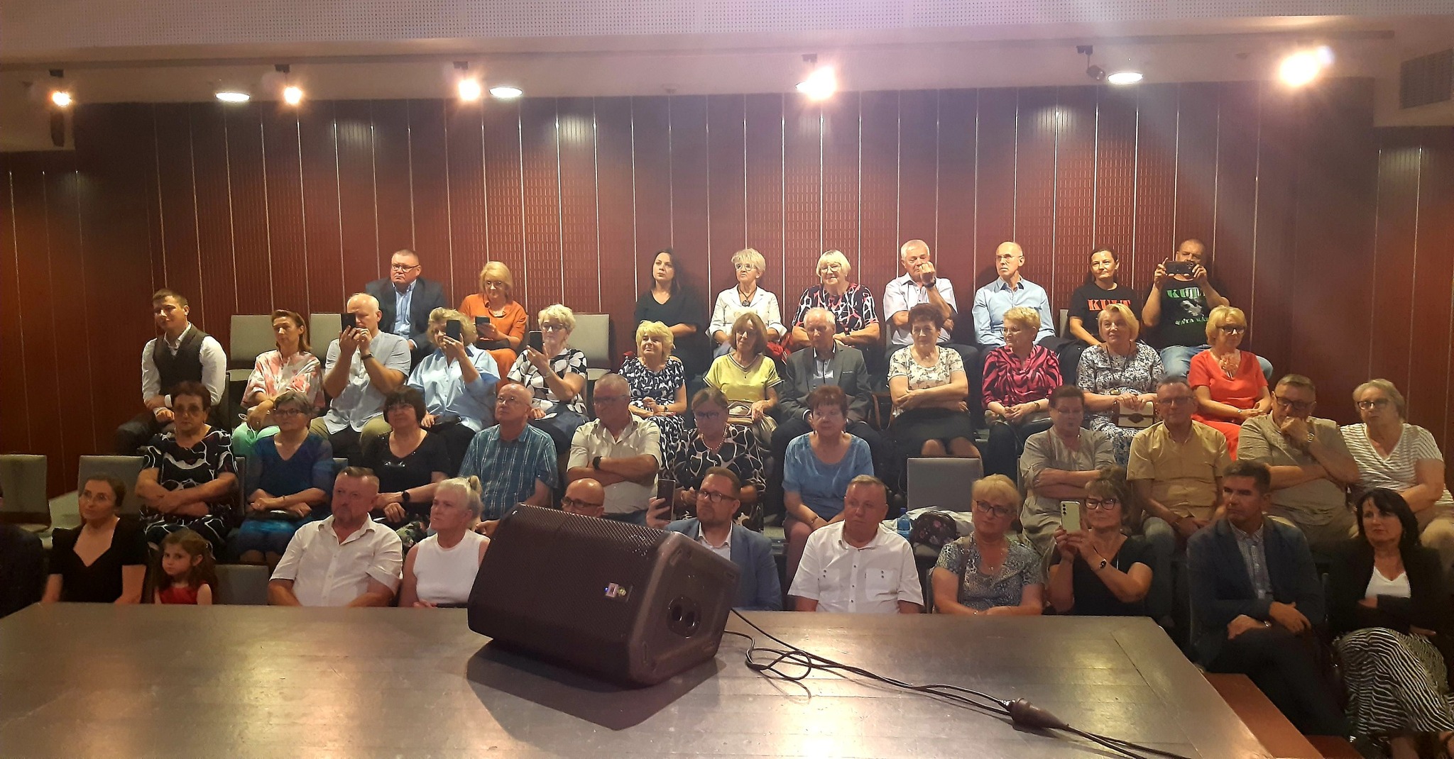 Publiczno�� wieczorku poetyckiego sierpczanina J�zefa Weso�owskiego, 12.09.2025&nbsp;r.