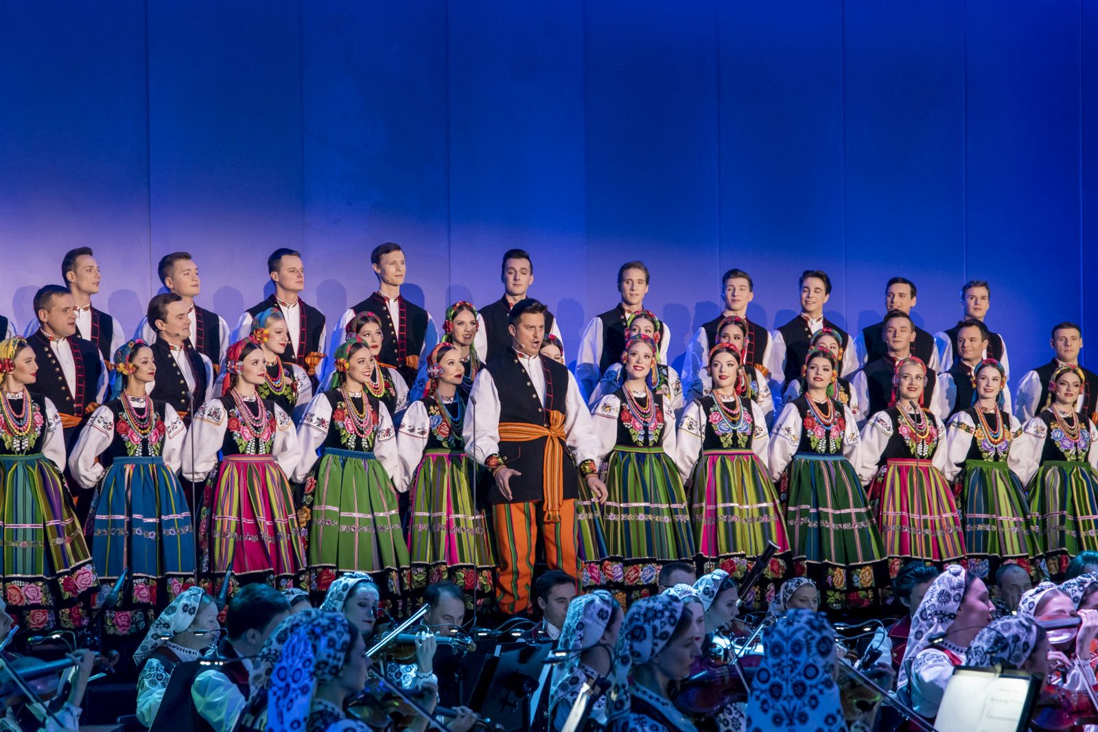 Koncert witeczny w wykonaniu Pastwowego Zespou Ludowego Pieni i Taca 