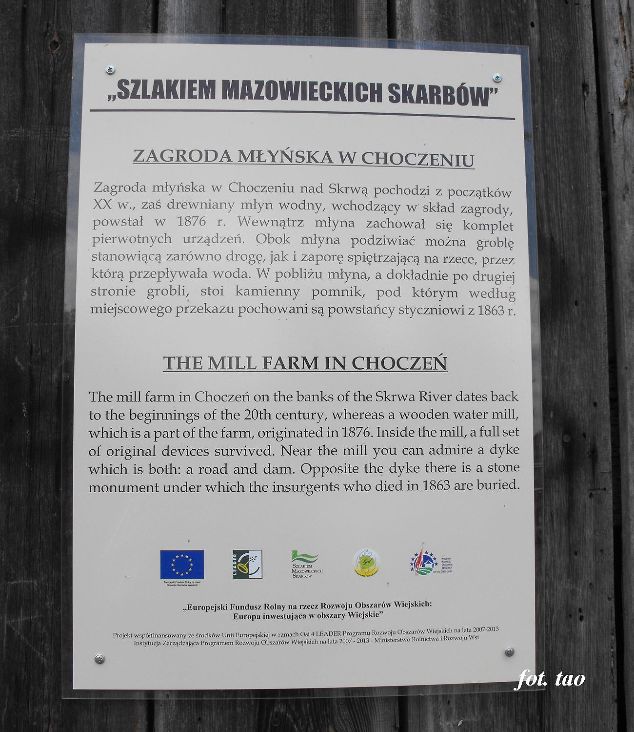 Informacja zamieszczona na zabytkowym mynie w Choczniu. To bardzo mio, e myn zaliczony zosta do Mazowieckich Skarbw, ale czy w CHOCZNIU czy w CHOCZENIU ??? 26.05.2013 r.