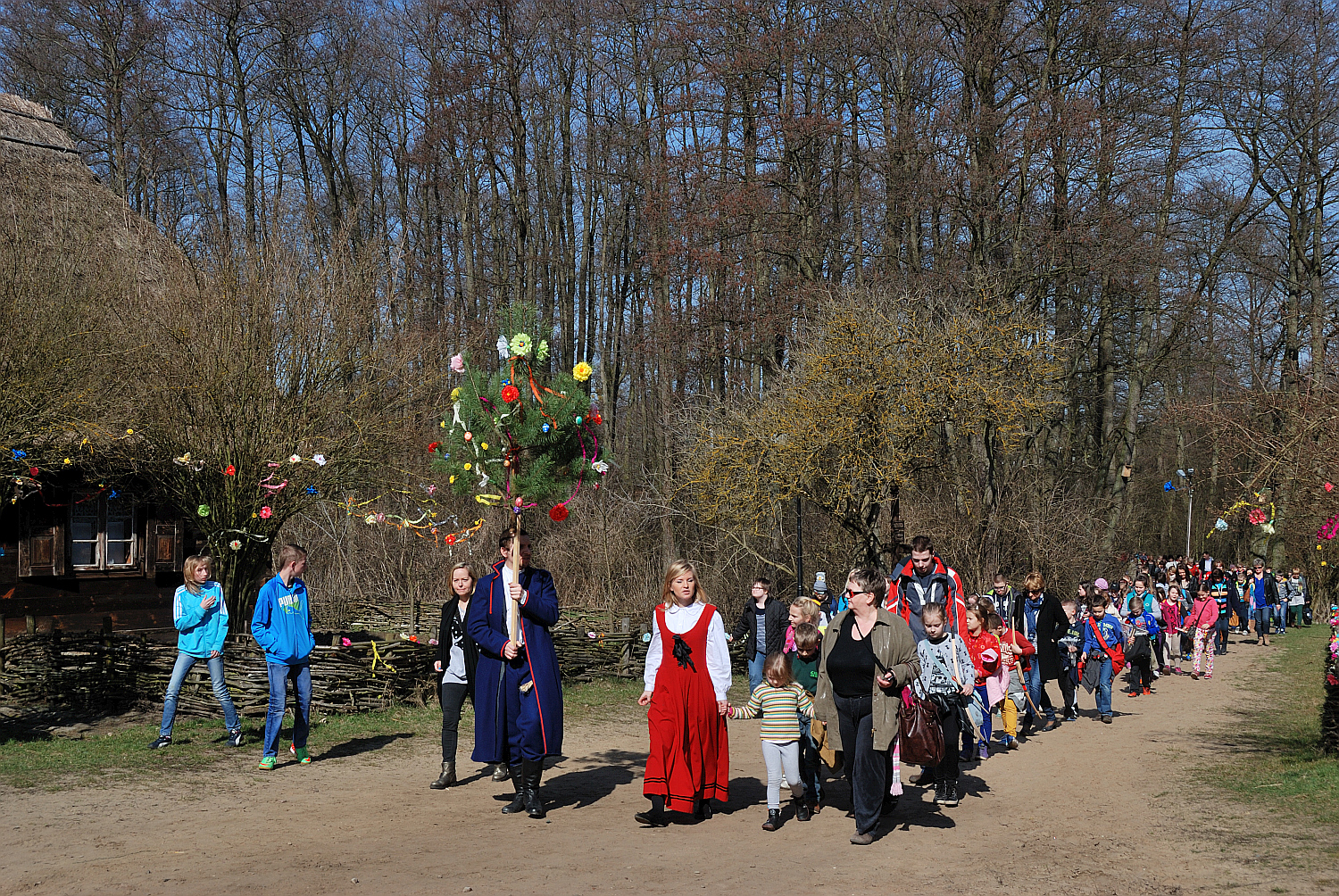 Muzeum Wsi Mazowieckiej w Sierpcu wraz dziemi i modzie dokonao symbolicznego przywitania wiosny, 21.03.2014 r.