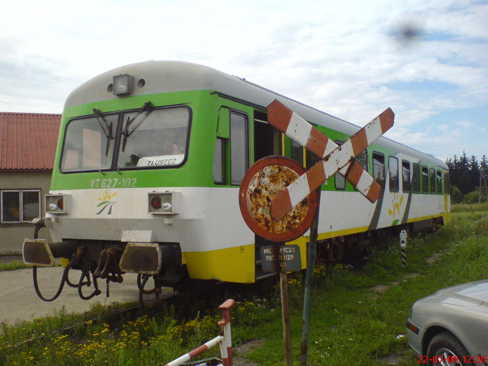 VT 602-102 w lokomotywowni, 22.07.2009 r.