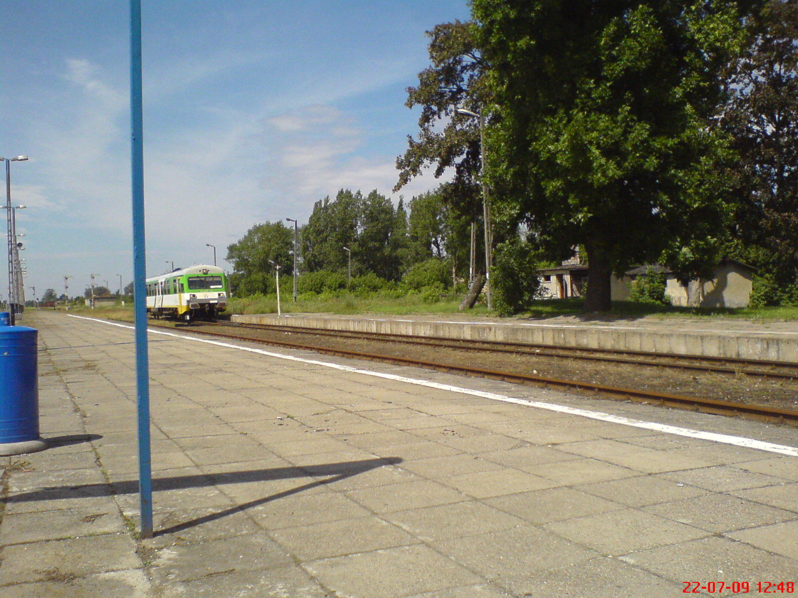 Szynobus VT 627-102 przyjeda na stacj Sierpc 22.07.2009