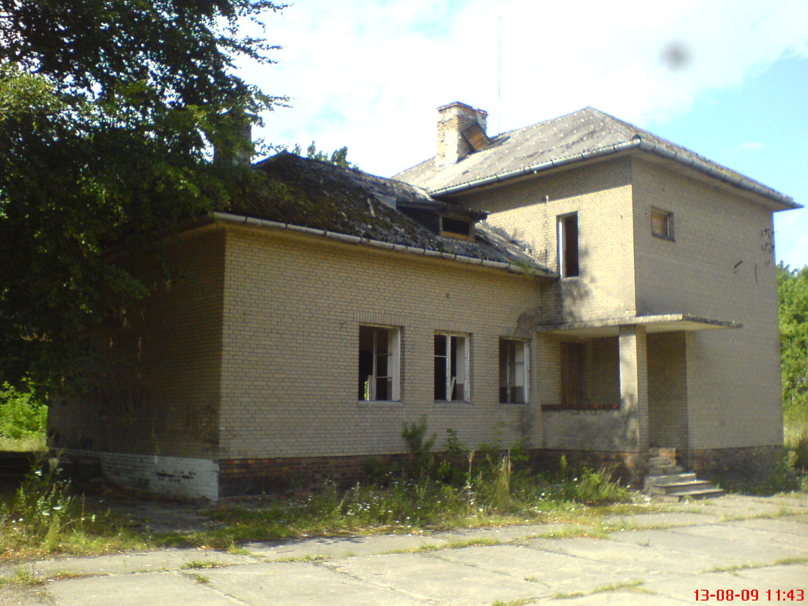 Stacja Szczutowo, widok od strony Szczutowa, 13.08.2009 r.