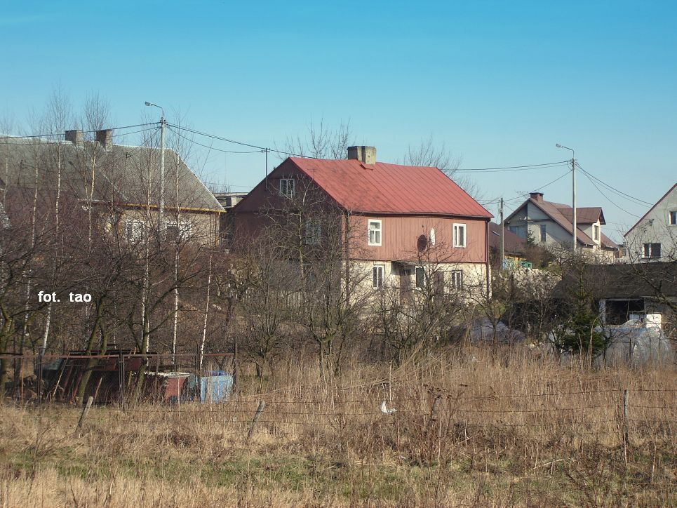 Dom przy ulicy Żwirki i Wigury. Widok od strony rzeki Sierpienicy, 13.03.2007 r.