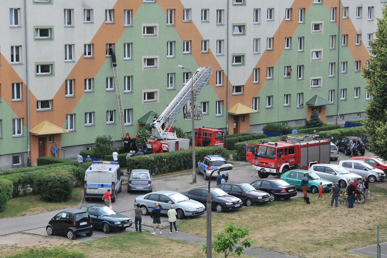 Akcja Stray Poarnej na osiedlu Jana Pawa II (tzw. starym), naprzeciwko Miejskiego Przedszkola nr 2, 18.06.2015 r.