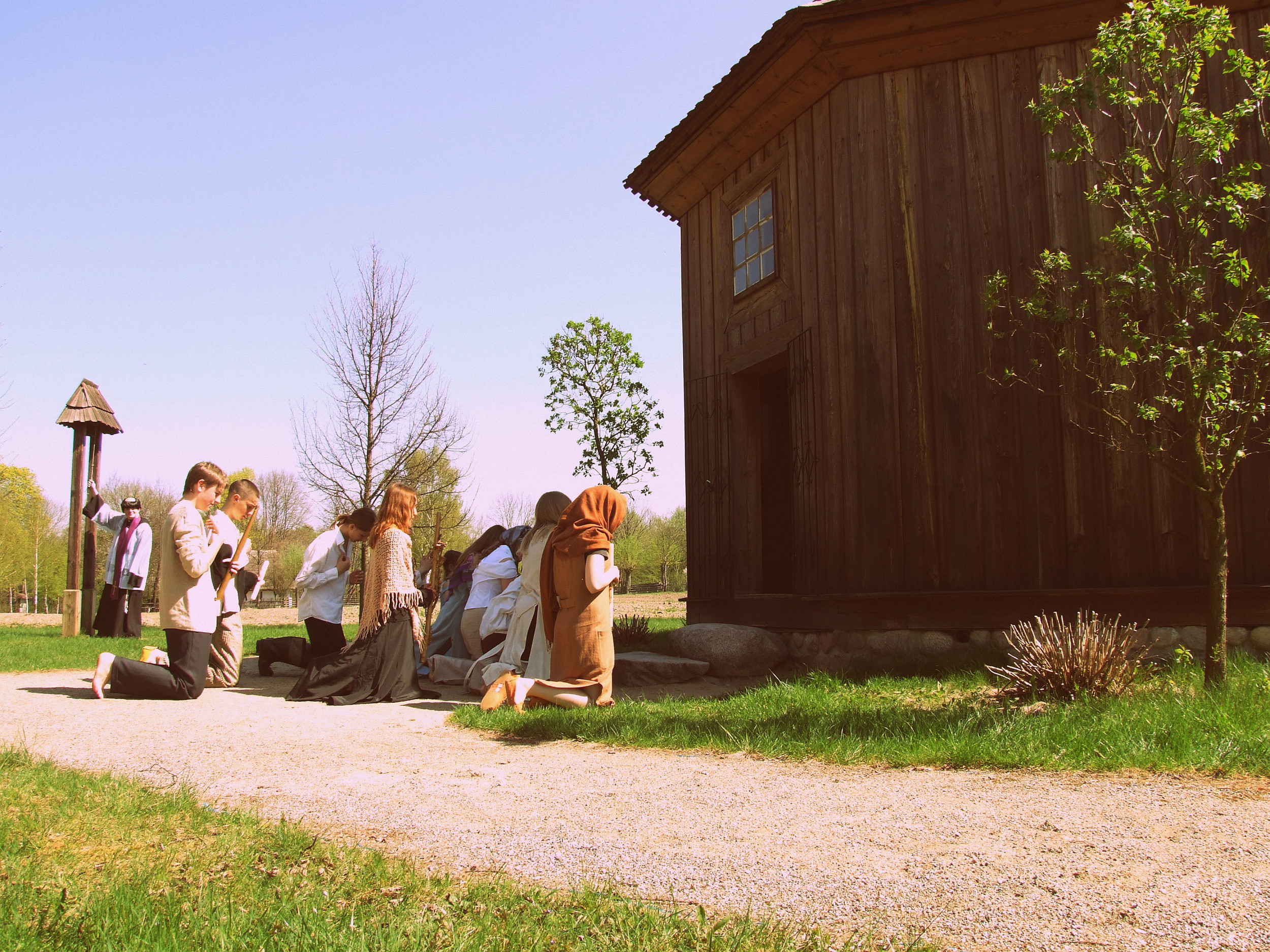 Film o objawieniach Matki Boej Sierpeckiej powstawa m.in. w skansenie i sierpeckich kocioach w kwietniu 2012 roku.