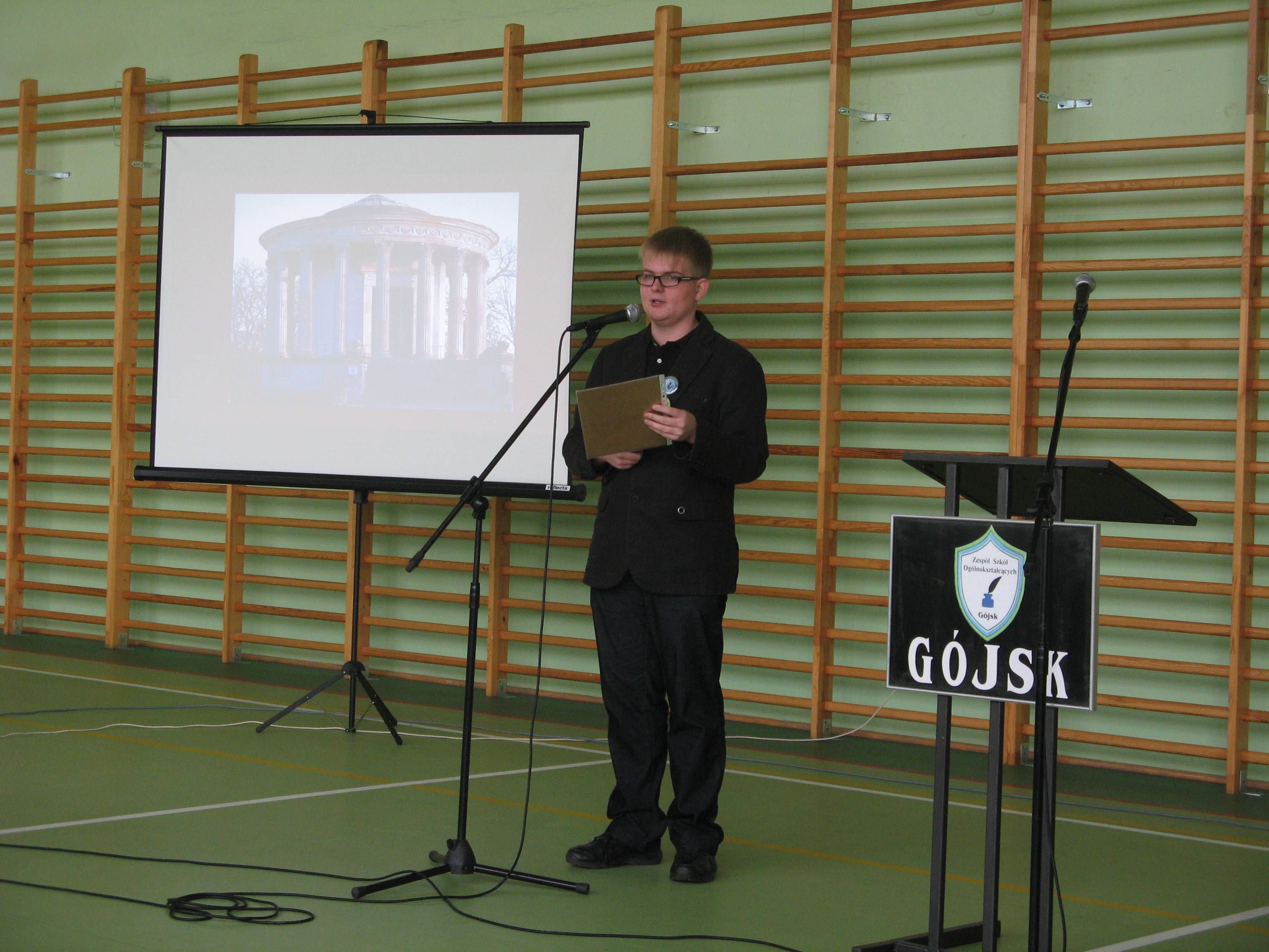 Tomasz Kowalski - prezes Nieformalnej Grupy Historycznej Ultima Thule, inicjator i koordynator projektu Przyszo Przeszoci.
