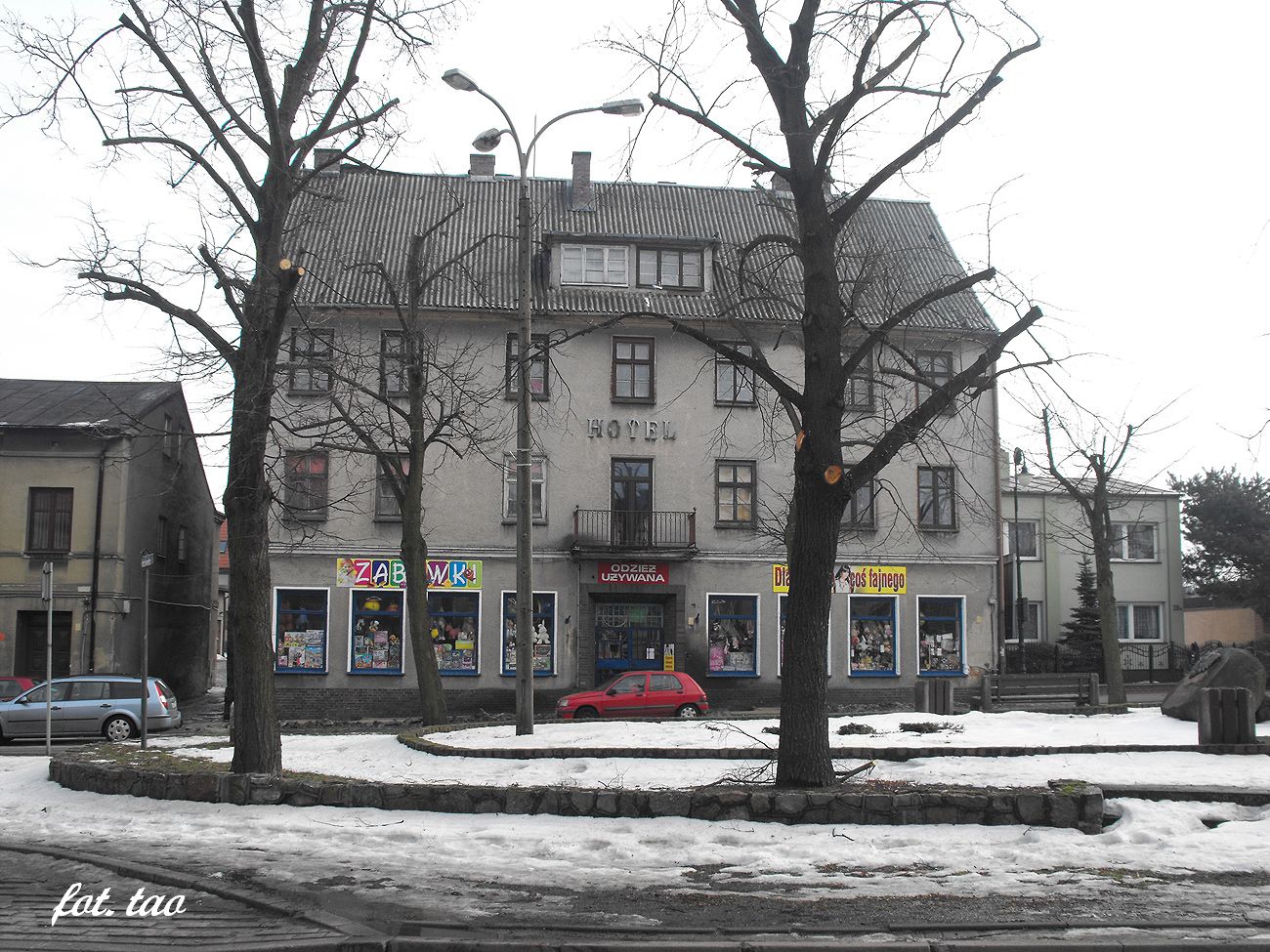 Hotel p. Grabowskich (nieczynny. W latach wietnoci na parterze miecia si restauracja PSS Spoem 