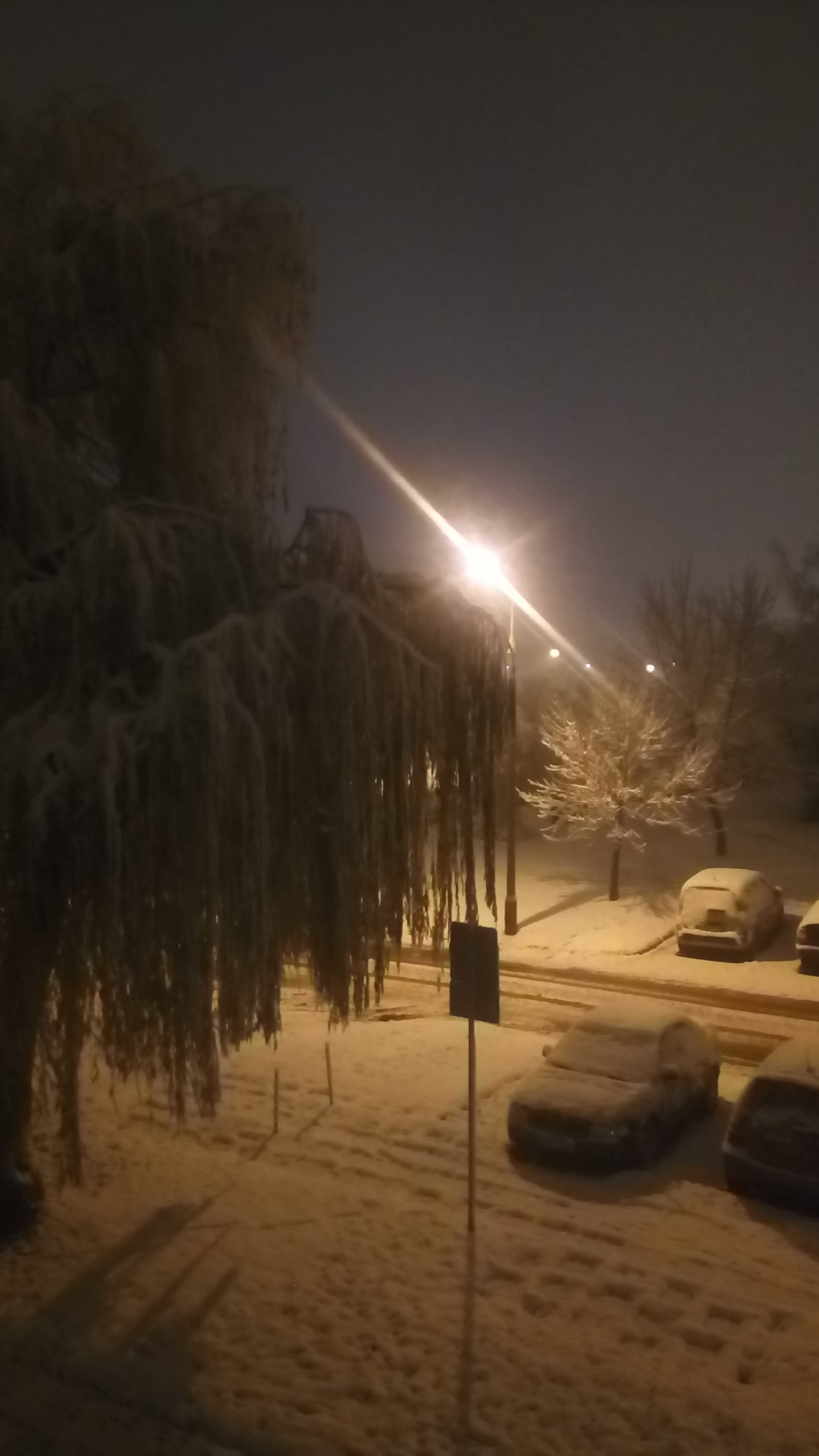 Pierwszy atak zimy na osiedlu Jana Pawa II, 30.11.2017 r.