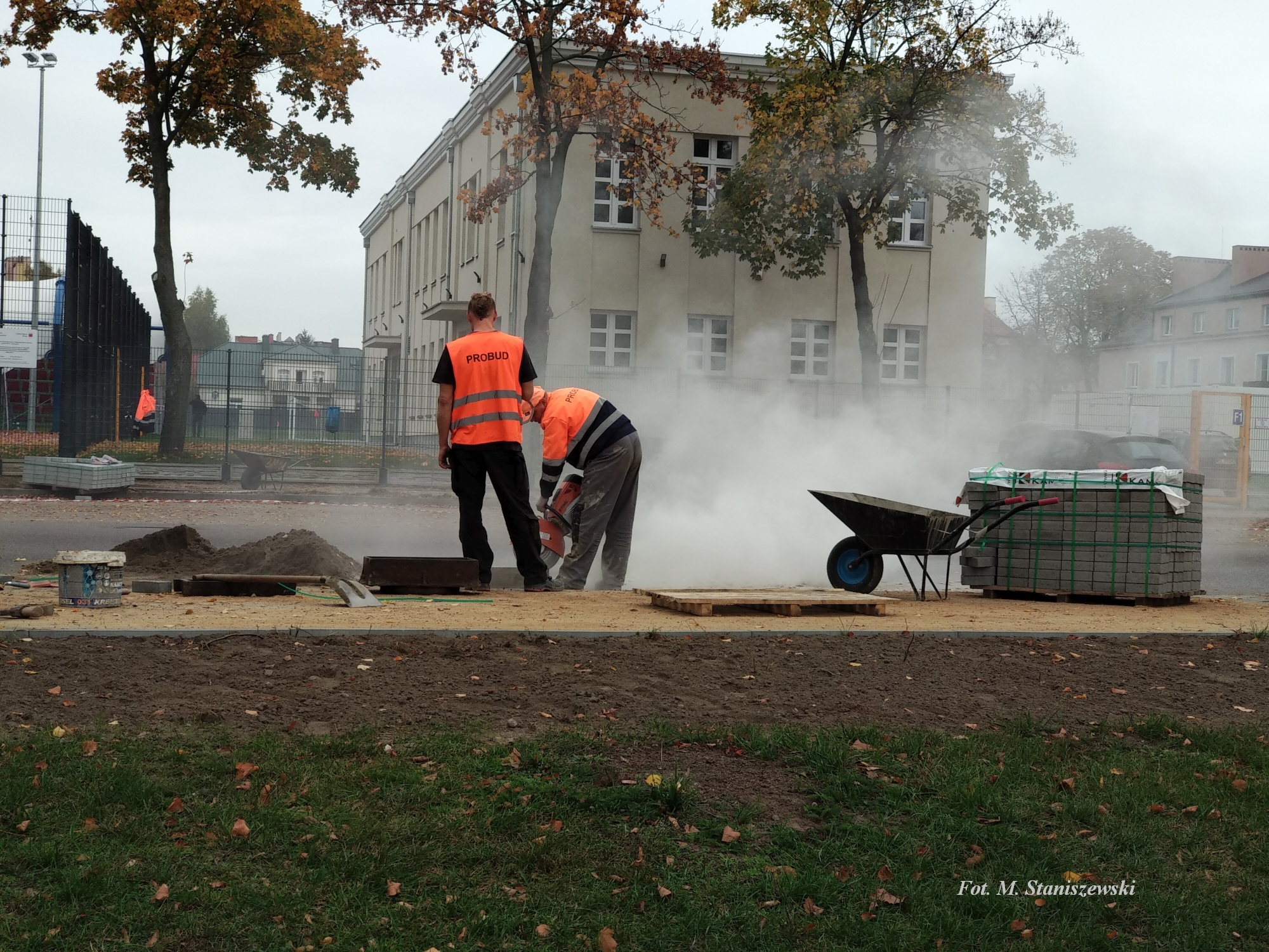 Budowa chodnika przy ul. witokrzyskiej w Sierpcu, 19.10.2019 r.