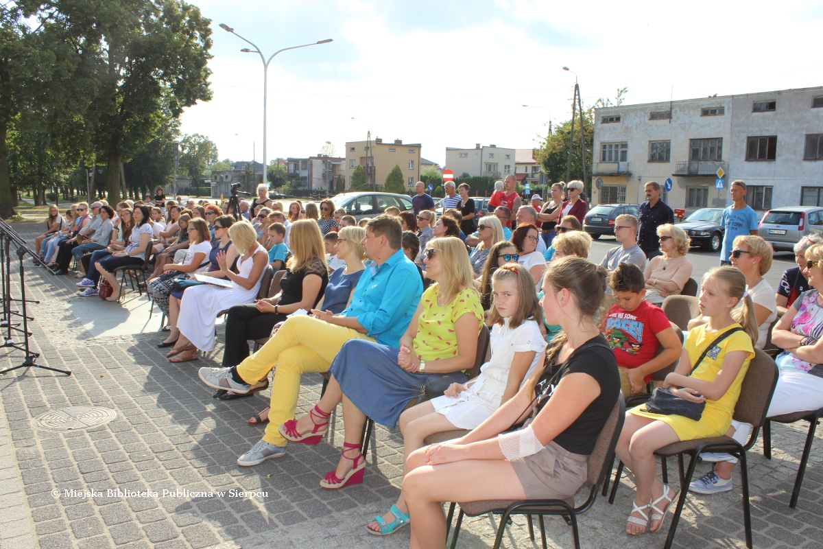 Publiczno zasuchana we fragmenty powieci 