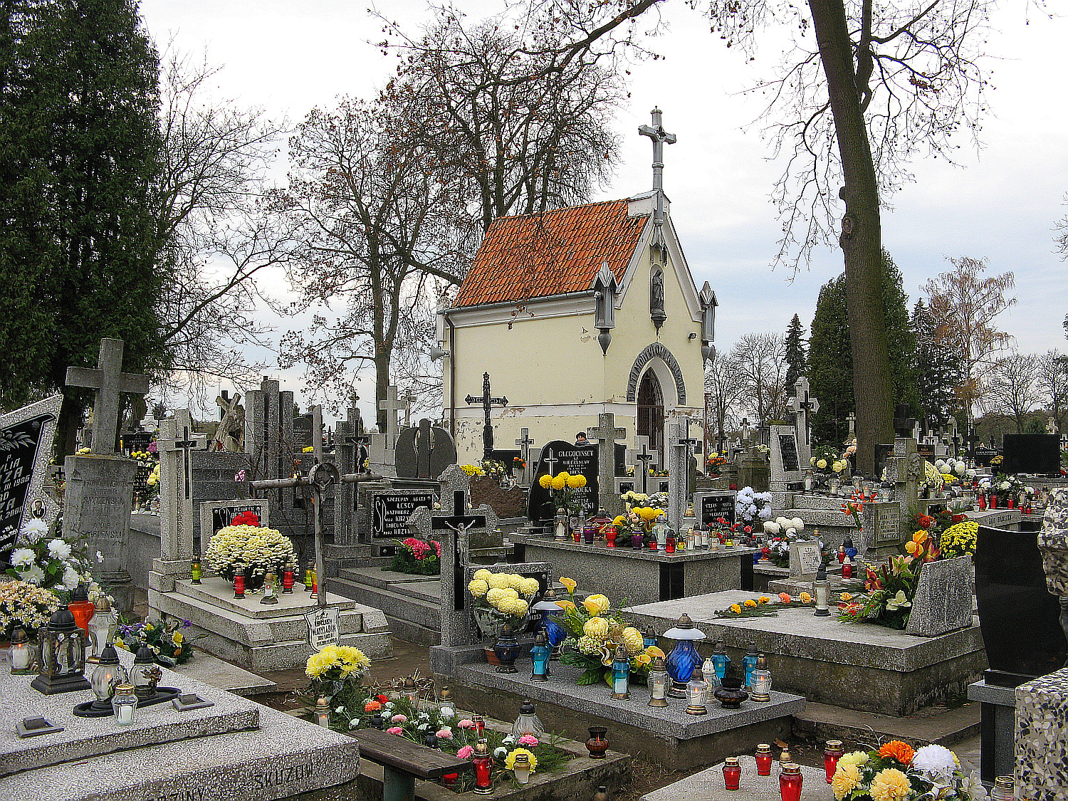 Cmentarz parafialny, 1.11.2012 r.