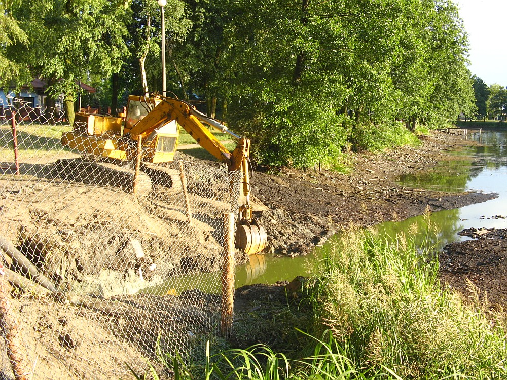 Oczyszczanie dna zbiornika, 5 lipca 2008 r.