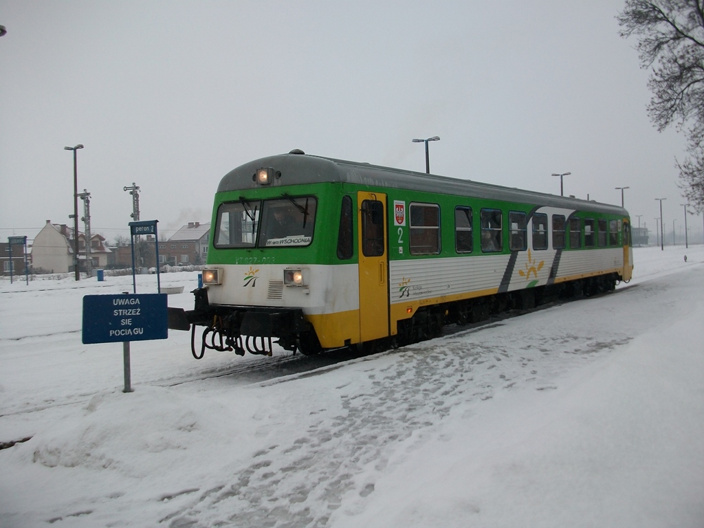 Pierwszy szynobus z Sierpca do Warszawy Wschodniej na stacji pocztkowej, 12.12.2010 r.