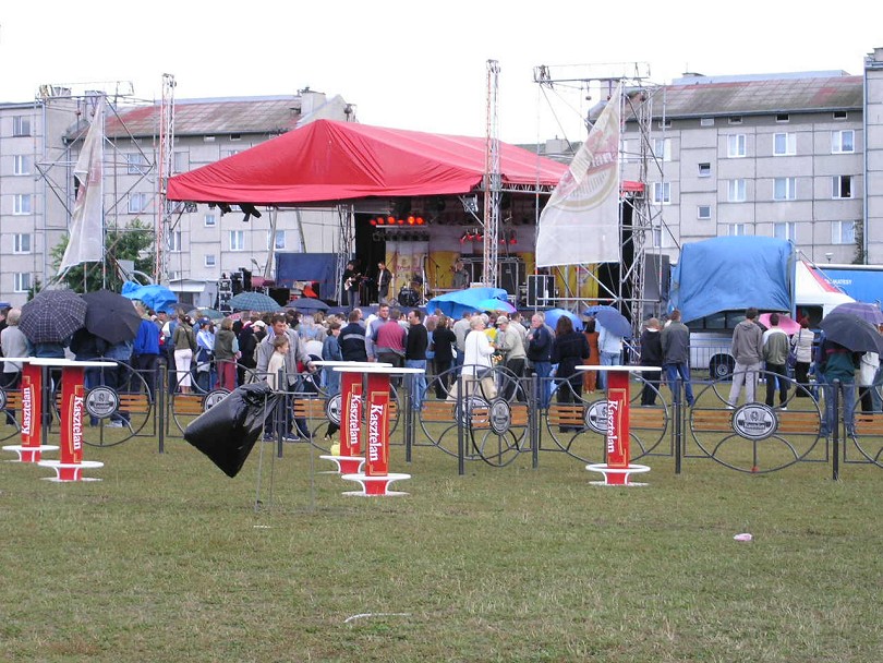 ...z czasem coraz wicej. Mimo niezbyt sprzyjajcej pogody.