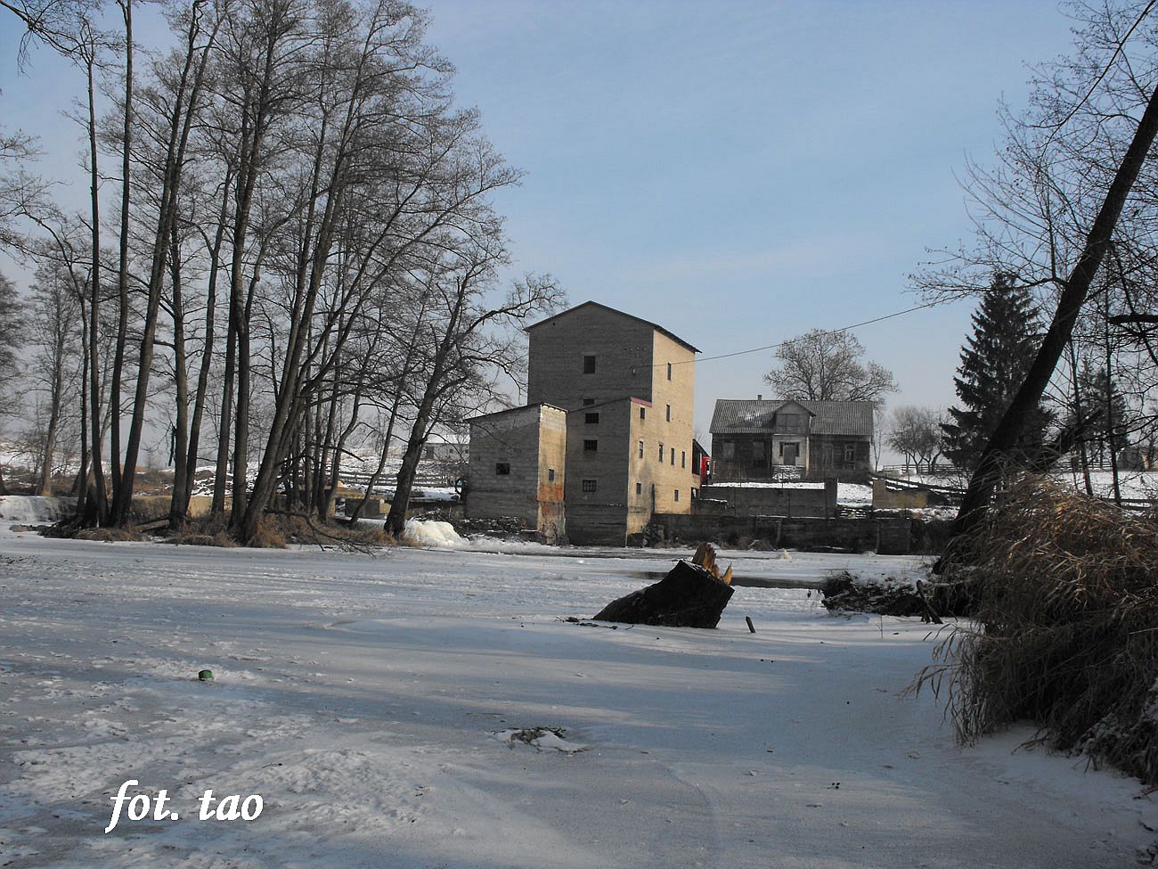 Młyn w Malanowie w zimowej scenerii, 12.02.2012 r.