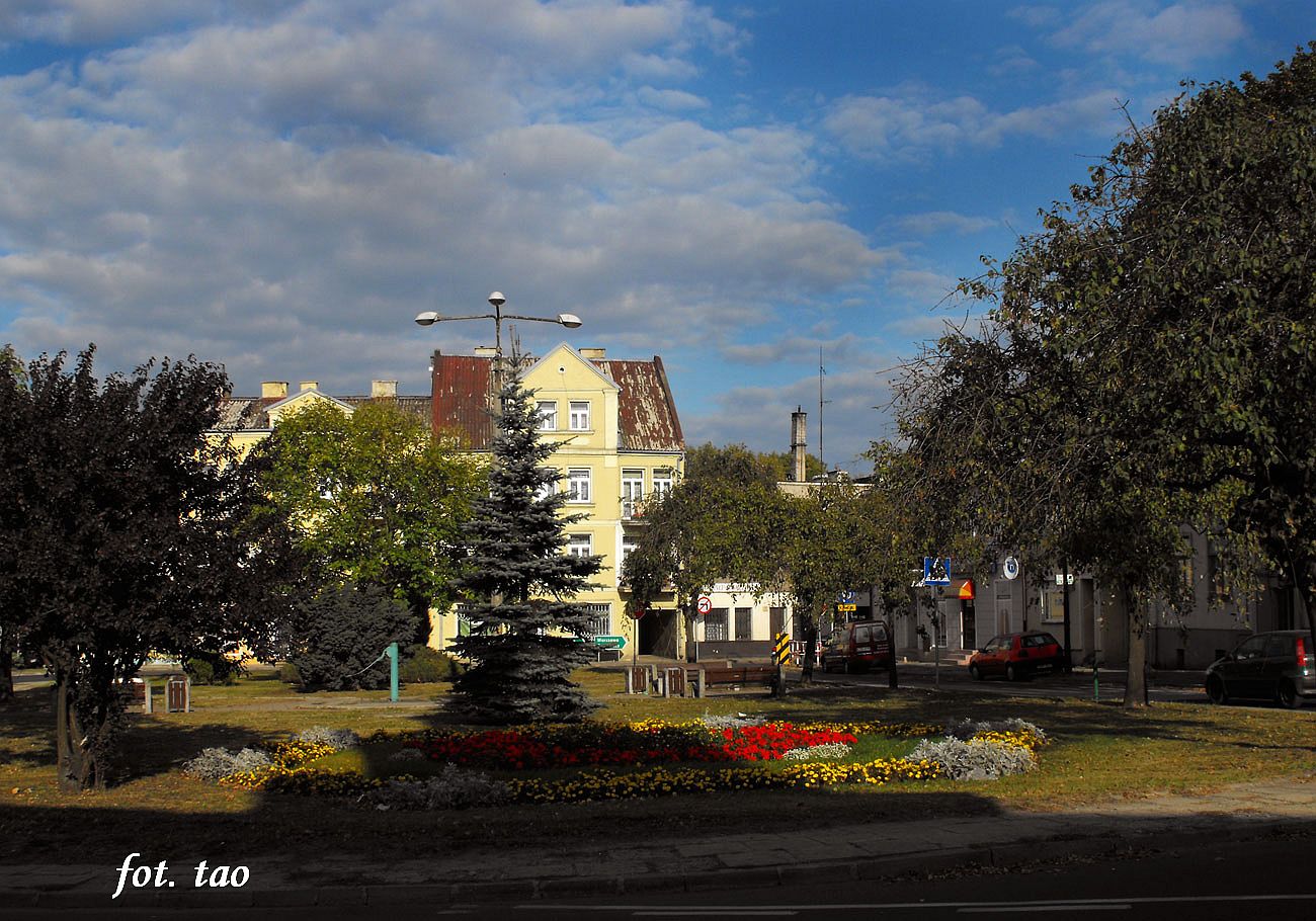 Skwer na Placu Kardynaa Wyszyskiego, 9.10.2011 r.