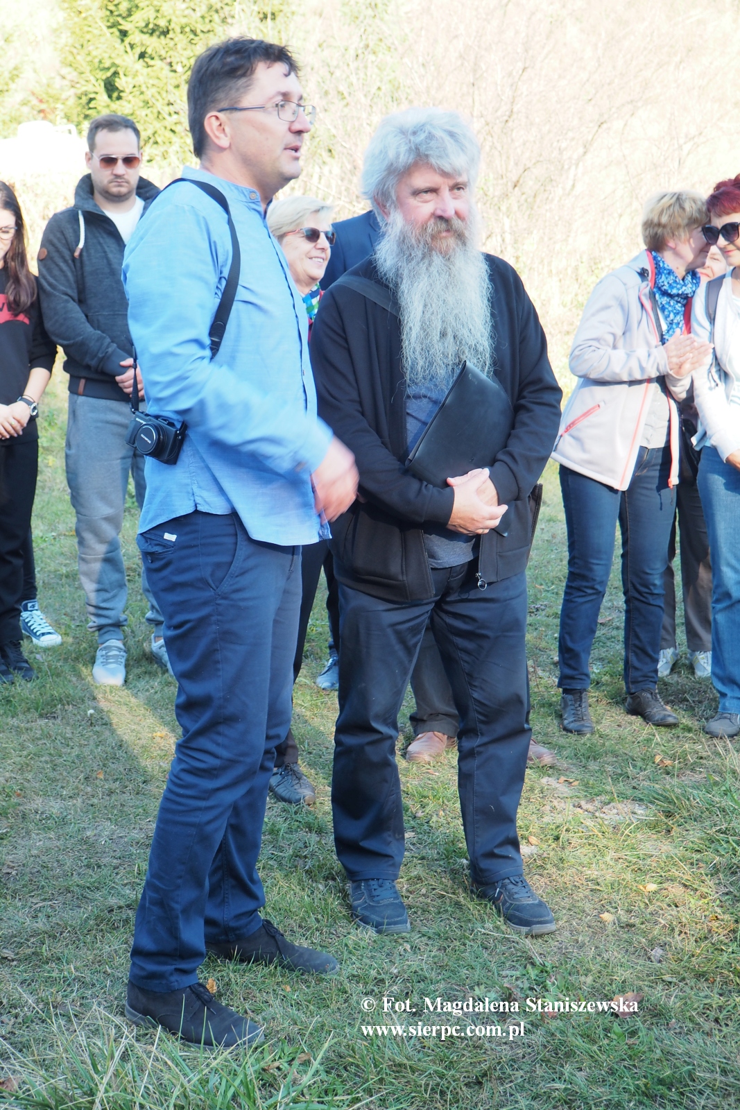 Pomysodawca i inicjator spaceru - Dariusz Jackowski oraz przewodnik spacerowiczw - Pawe Bogdan Gsiorowski, 14.10.2018 r.