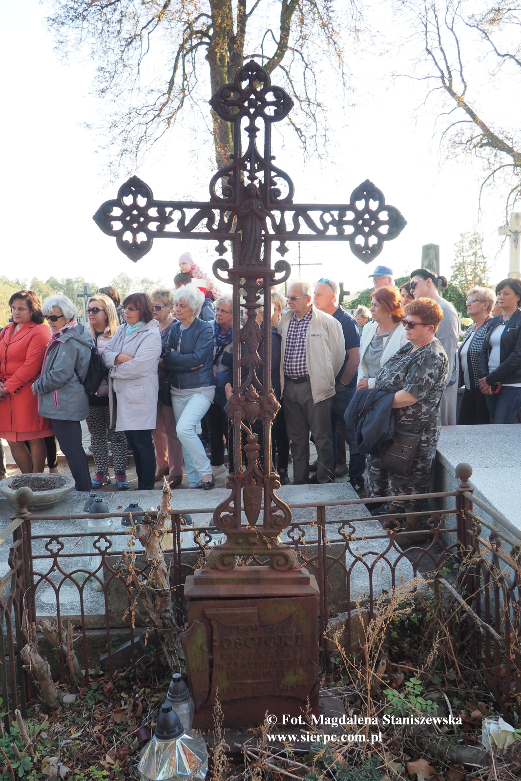 Jesienny spacer po cmentarzu ladem mogi zasuonych dla historii Sierpca14, .10.2018 r.