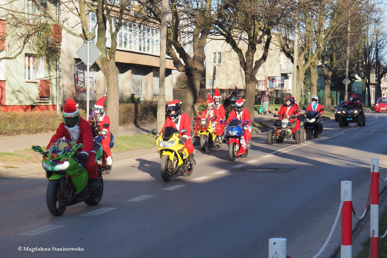 Korowd Mikoajw na motorach, ulica Piastowska, 6.12.2015 r.