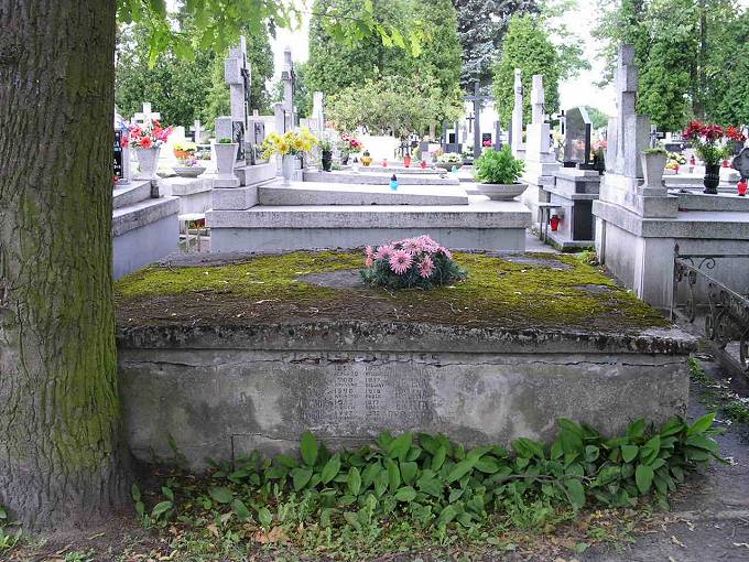 Grb niemieckiej rodziny Preuss-Preiss, wacicieli myna w Kwanie niedaleko Sierpca.<BR>Podczas  wojny zostali oni zmuszeni do podpisania volkslisty, jednak pomagali Polakom, za ich myn sta si miejscem spotka czonkw konspiracyjnej Polskiej Organizacji Zbrojnej.