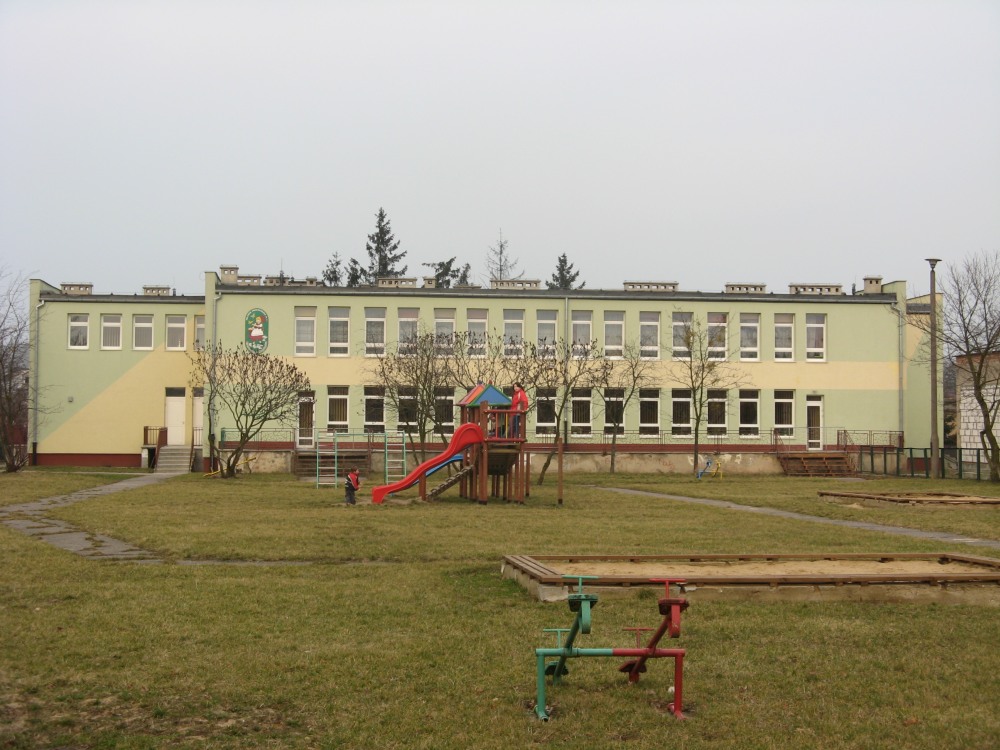 Miejskie Przedszkole nr 4 im. Czerwonego Kapturka, ul. Kwiatowa