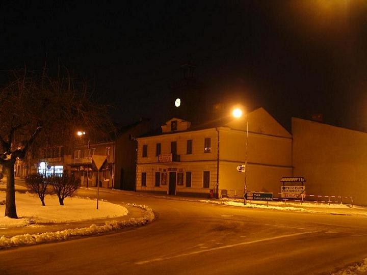 Ratusz noc