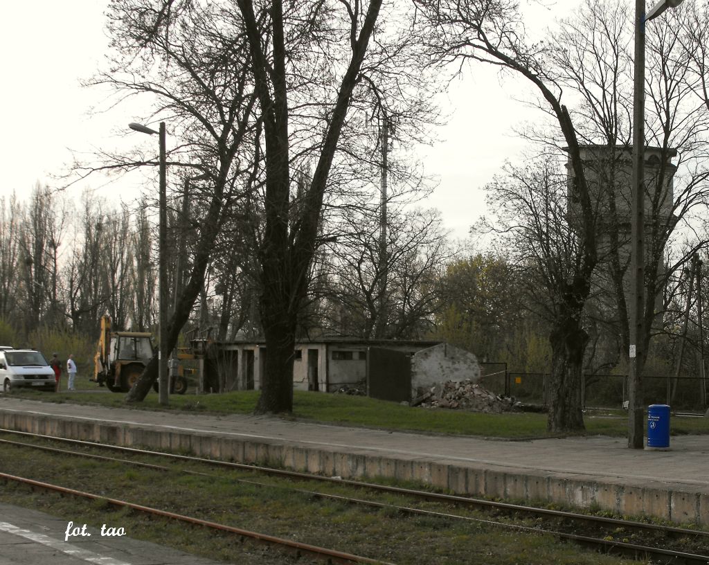 Rozbirka obiektw PKP na stacji w Sierpcu, 26.04.2010 r.