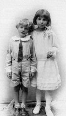 Mirek i Hania Koodziejscy - 6 i 8 lat. Ok. 1932 r.