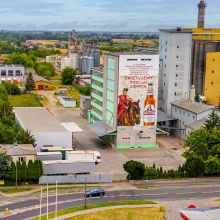 Nowy mural w Sierpcu - ma przypomina o 700-leciu lokacji i 50-leciu Browaru w Sierpcu, sierpie 2022 r.