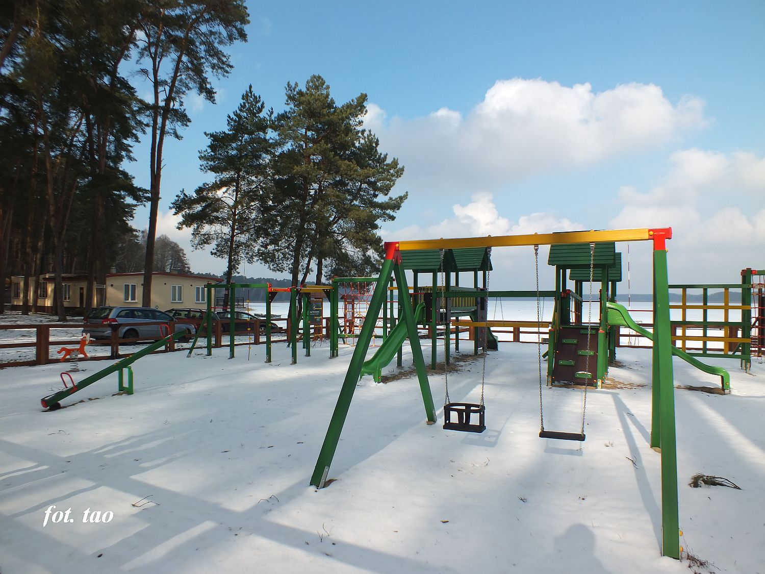 Plac zabaw w Orodku Wypoczynkowym w Szczutowie, luty 2025 r.