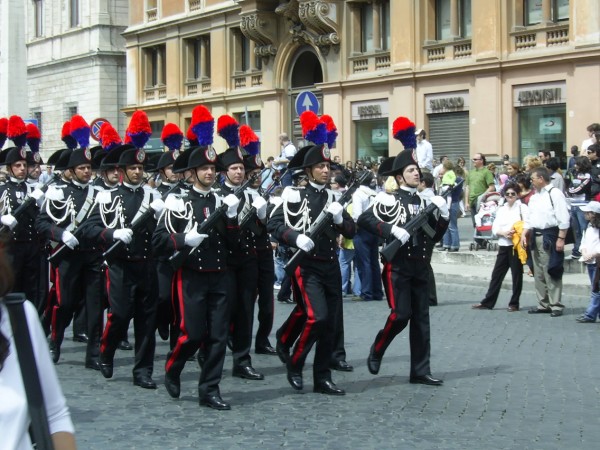Parada , Carabinie­rw