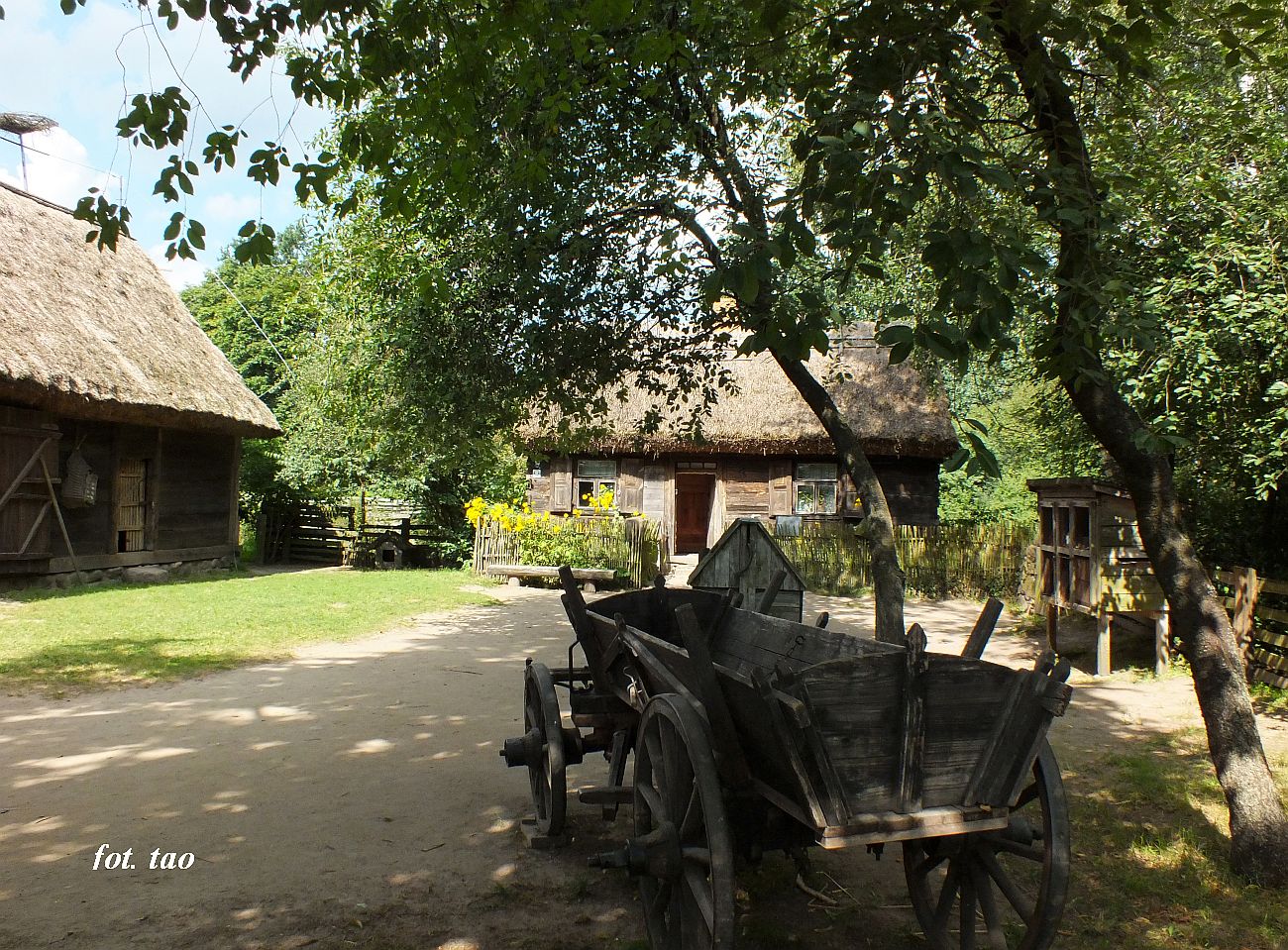 Skansen. Zagroda z Rzeszotar Chwa, sierpie 2024 r.