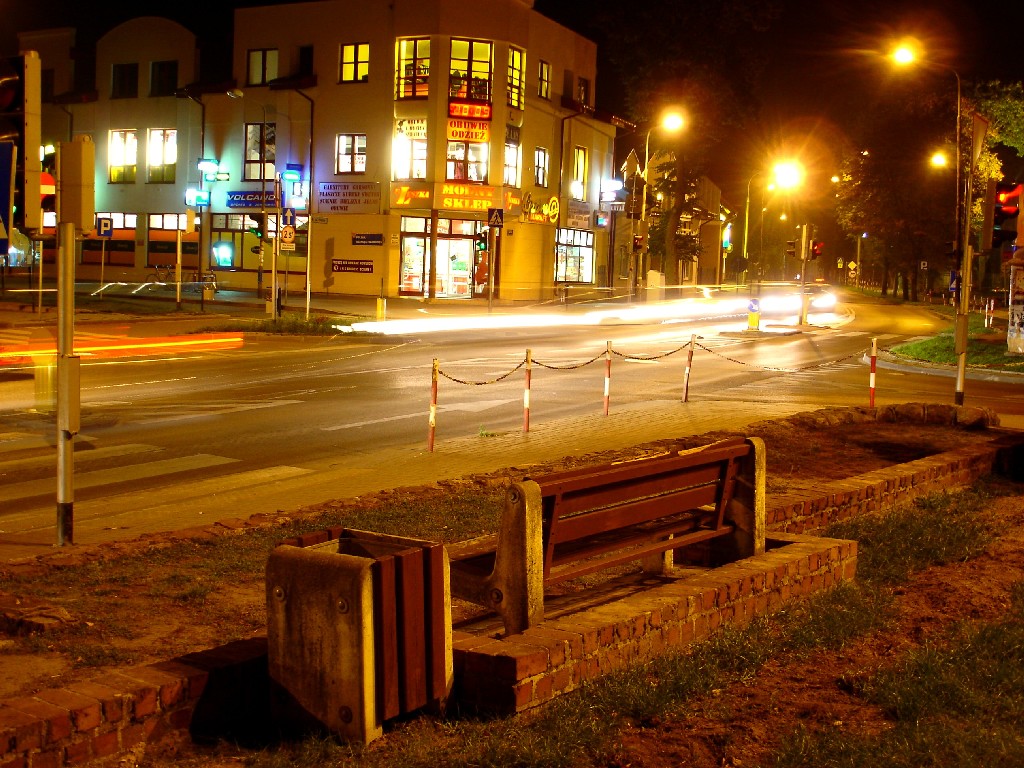 Skrzyowanie ulic Pocka, Piastowska i Narutowucza.