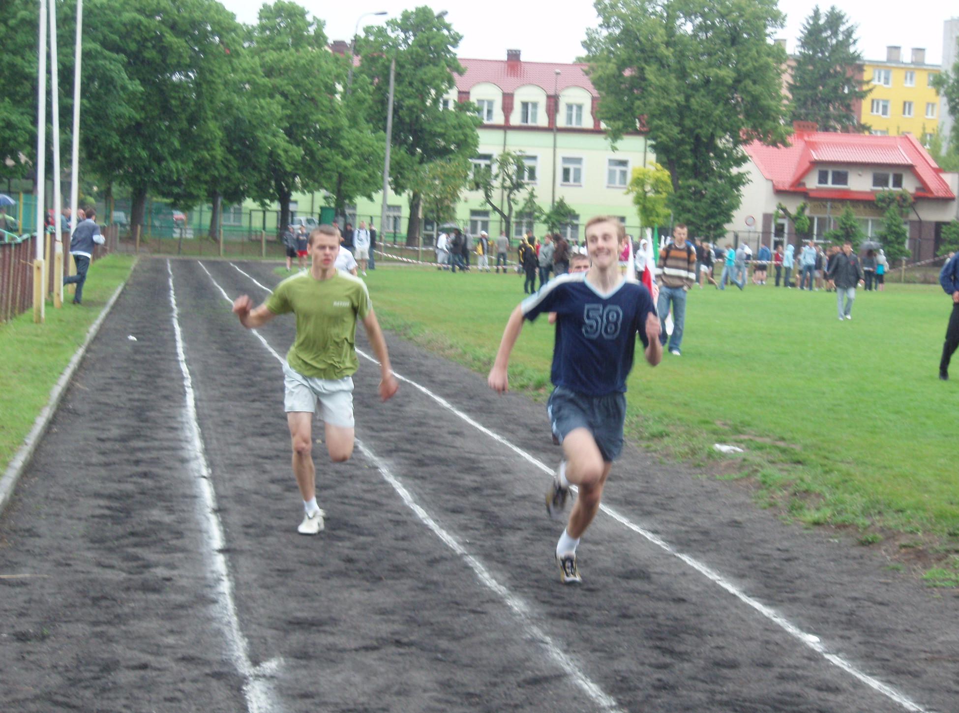 Stan bieni na sierpeckim stadionie uniemoliwia uzyskiwanie wartociowych wynikw.