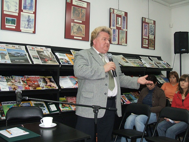 Waldemar Smaszcz w trakcie wykładu