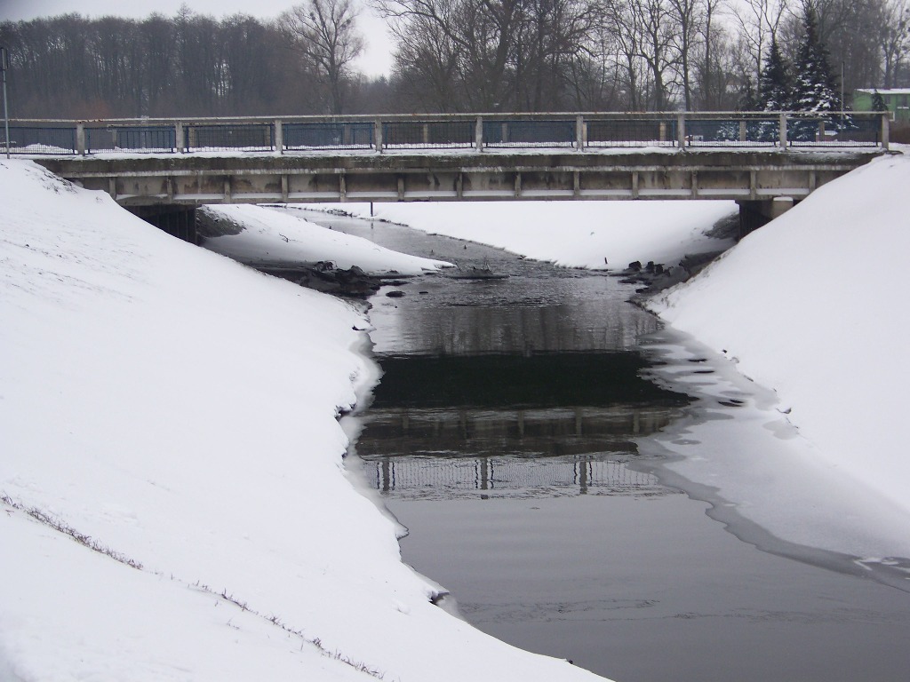 Widok mostu na ulicy 11 Listopada, 2.01.2010 r.